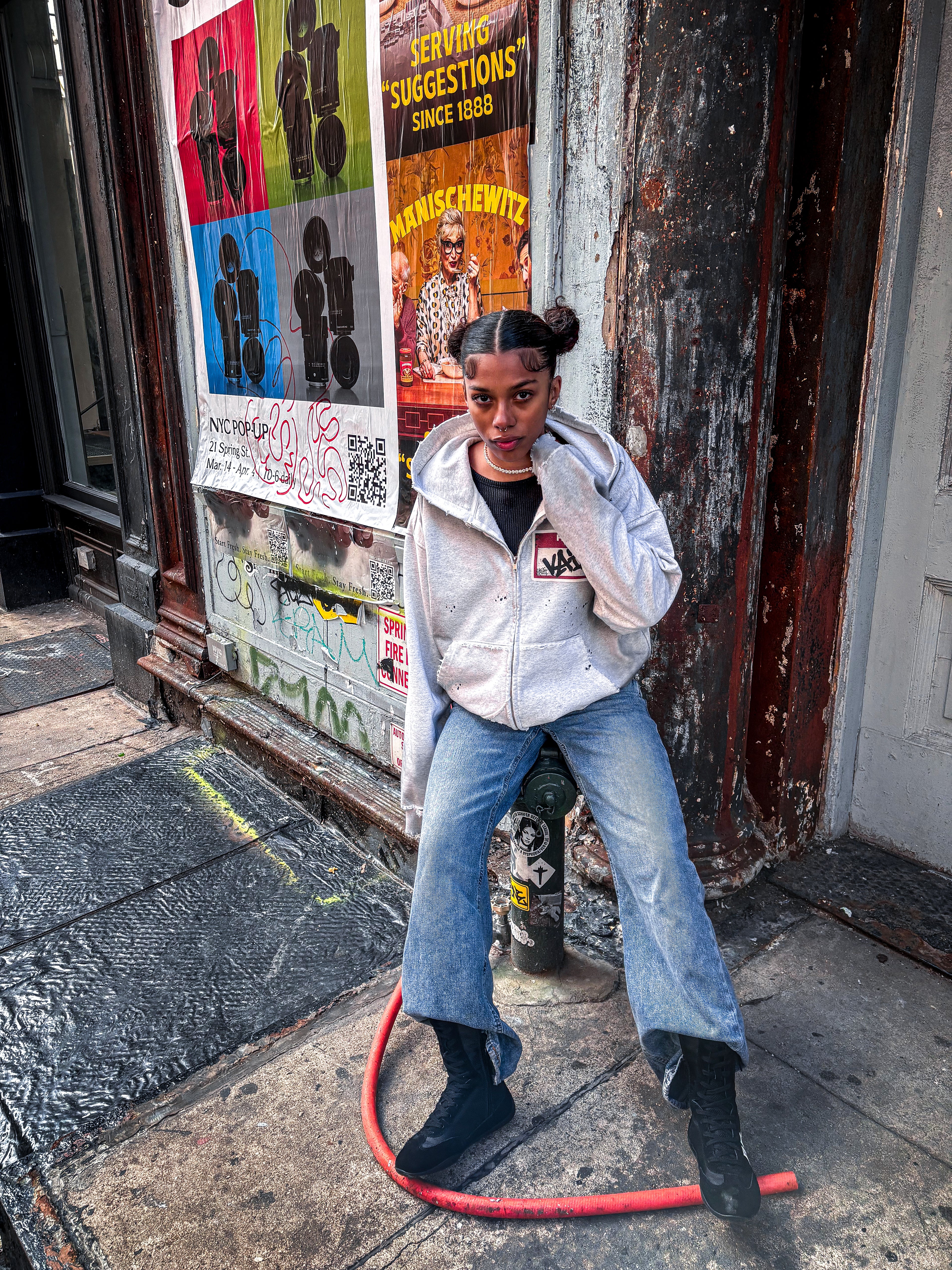 *HELLO VAINT* DISTRESSED HOODIE IN GREY